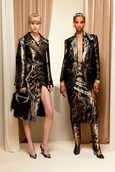 Look 30